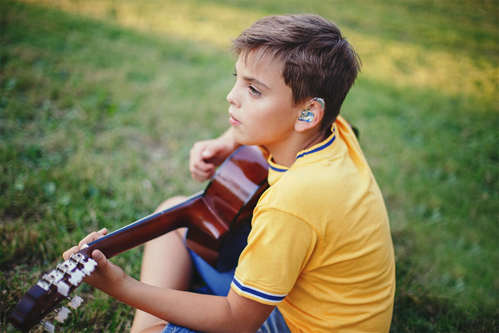 Audífonos Phonak para niños - qué soluciones y ventajas ofrecen